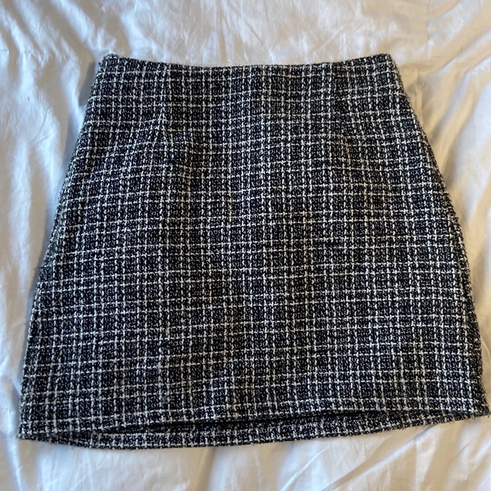 Shein Mini Skirt, Black and White, Size Small in Woman’s